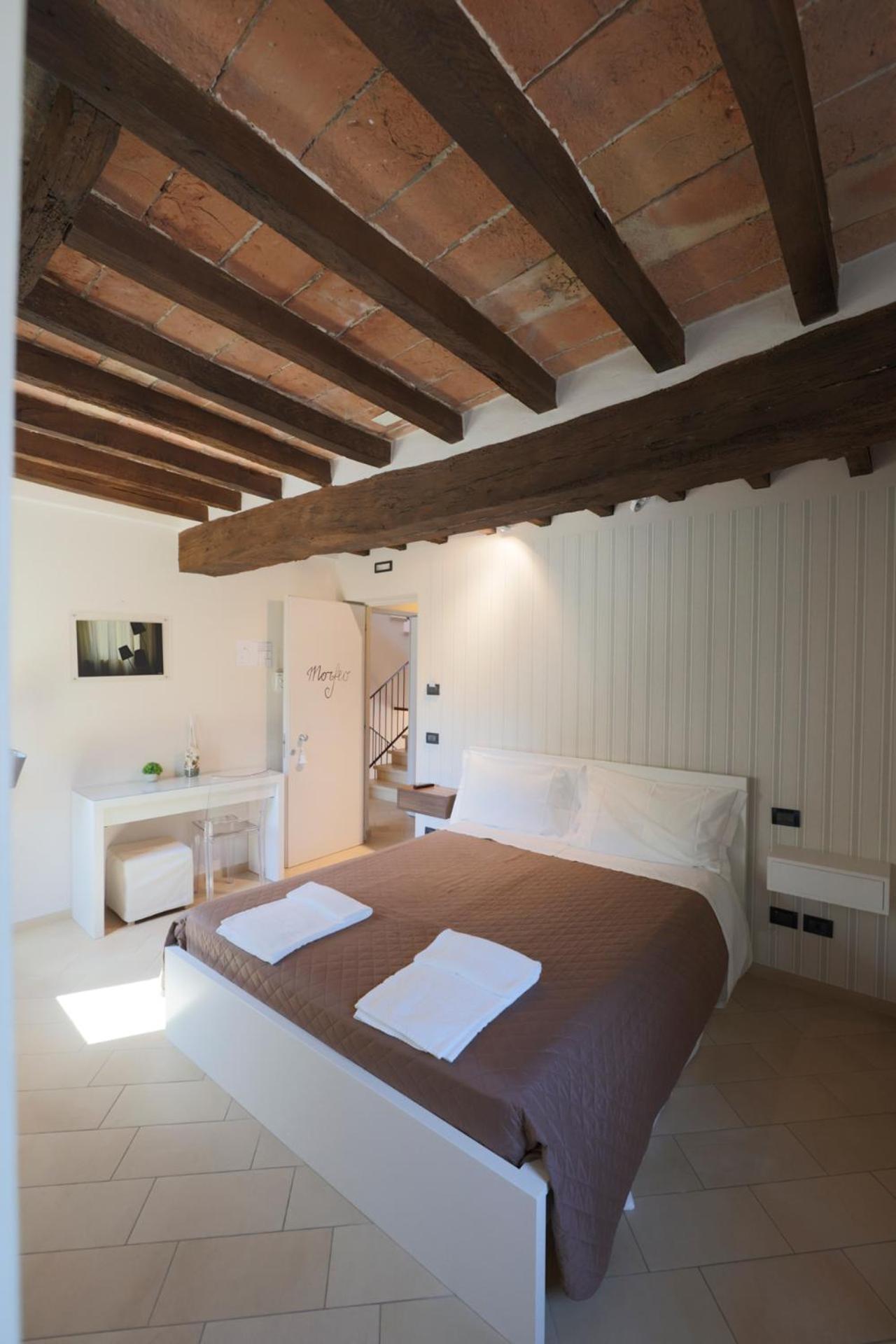 Emilio'S Rooms カステルヴェトロ・ディ・モーデナ エクステリア 写真